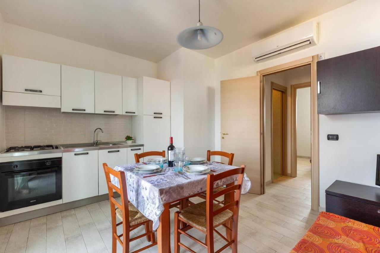 Dormiglione Apartment Torre Lapillo Bagian luar foto